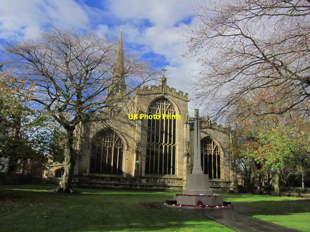 Photo 6"x4" Newark on Trent - St Mary Magdalene Church & War Memorial Newark-on-Trent c2014
