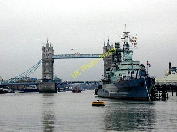Photo 6"x4" HMS Belfast and Tower Bridge London c2008