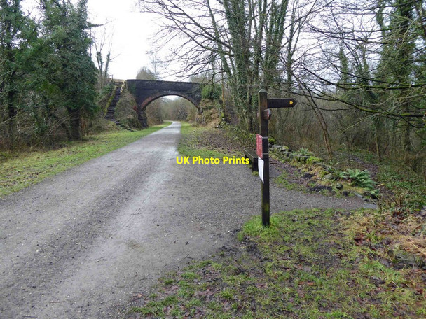 Photo 6"x4" Footpath signpost to Litton Mill from the Monsal Trail Litton Mill c2015