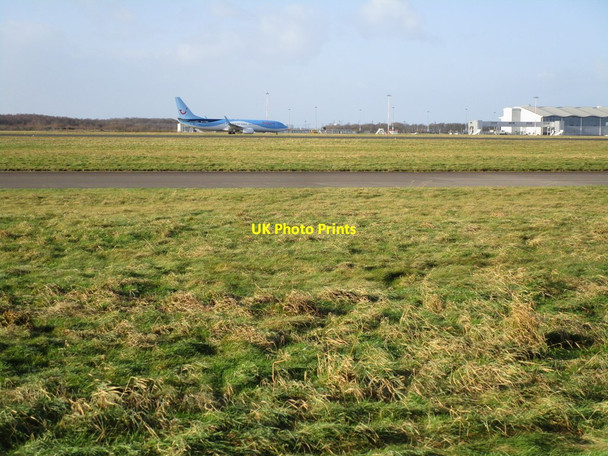 Photo 6"x4" Taxiing to the terminal Hayfield Green\/SK6599 c2015