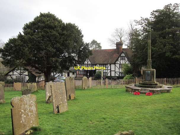 Photo 6"x4" Memorial and George and Dragon, Speldhurst Speldhurst c2015