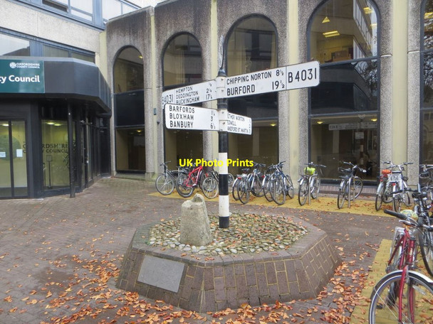 Photo 6"x4" Cross roads Sign Oxford\/SP5106 c2014