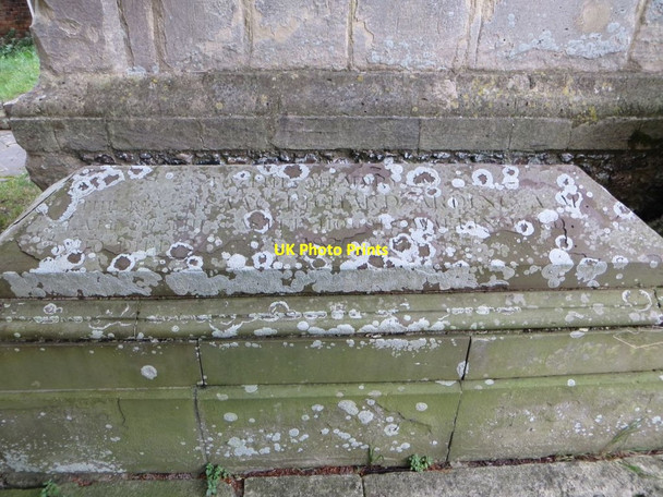 Photo 6"x4" Inscription on the Side Wallingford c2014