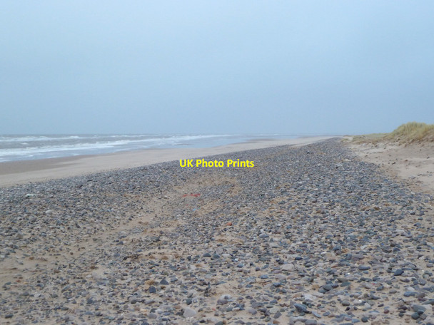 Photo 6"x4" Pebbly beach at Gronant Prestatyn c2015
