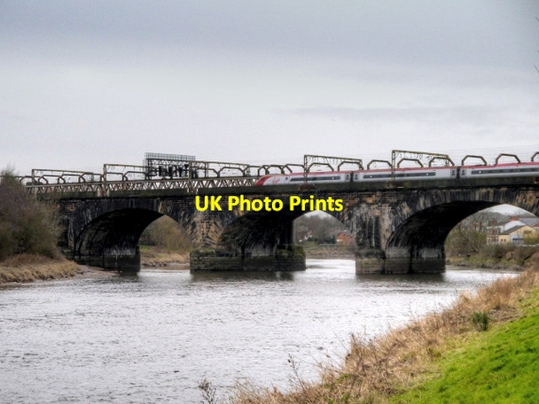 Photo 6"x4" Pendolino Crossing The Ribble Preston\/SD5329 c2015