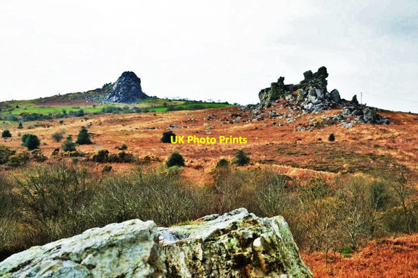 Photo 6"x4" Poll Cairn and Maiden Castle Treffgarne\/SM9523 c2012
