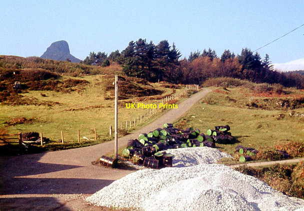 Photo 6"x4" The road south into Eigg from the pier Galmisdale c1975