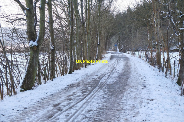 Photo 6"x4" Tweed Valley Railway Path in winter Cardrona Village c2015