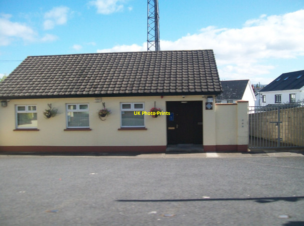 Photo 6"x4" Omeath Garda Station Omeath c2012