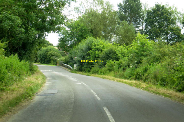 Photo 6"x4" West Street crosses Hog Bridge into Steeple Claydon Steeple Claydon c2014