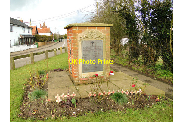 Photo 6"x4" WW1 War Memorial, Wortwell Wortwell c2015