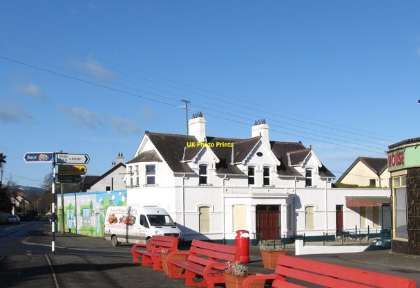Photo 6"x4" The Boarded up Dublin House at Omeath Crossroads Omeath c2015