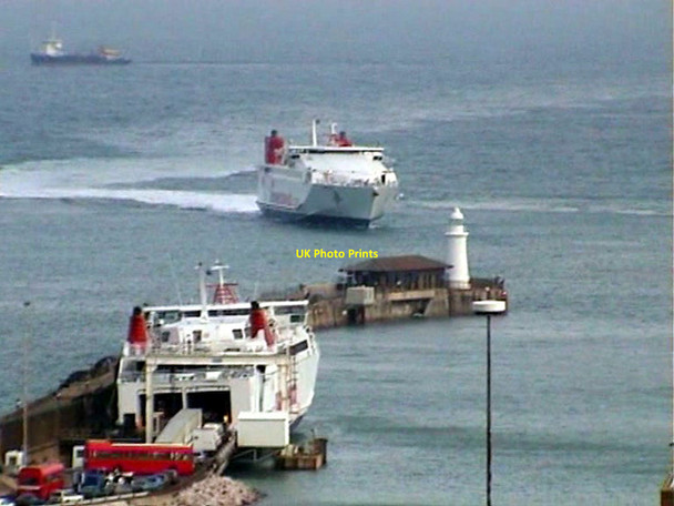 Photo 6"x4" Dover - 2001 Dover\/TR3141 c2001