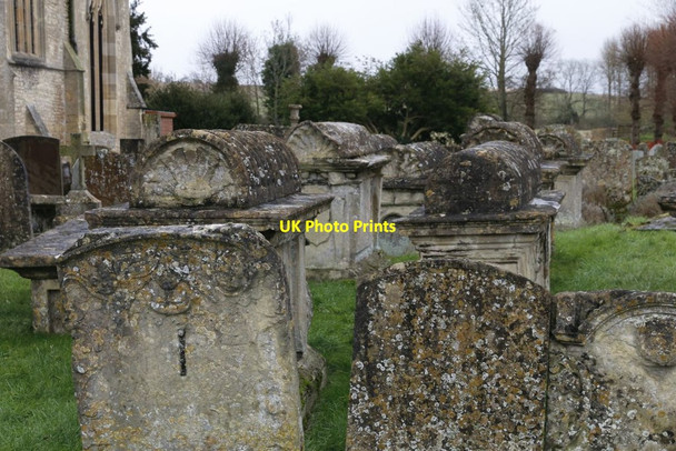 Photo 6"x4" Headstones & Tombs Burford\/SP2512 c2015