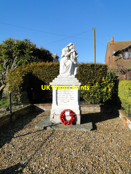 Photo 6"x4" Ickburgh War Memorial Ickburgh c2015