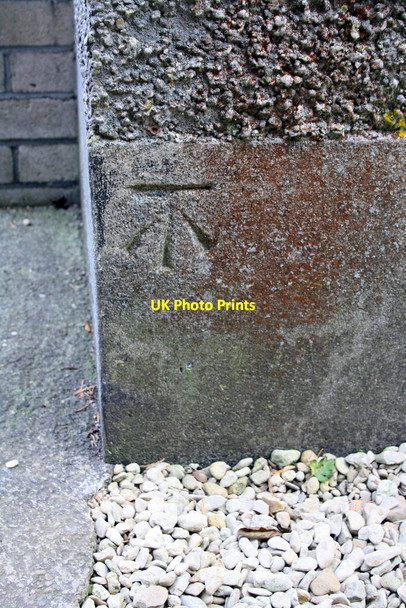 Photo 6"x4" Benchmark on #36 Banbury Road Woodstock\/SP4416 c2014