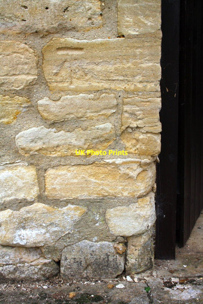 Photo 6"x4" Benchmark at Perdiswell Farm Woodstock\/SP4416 c2014
