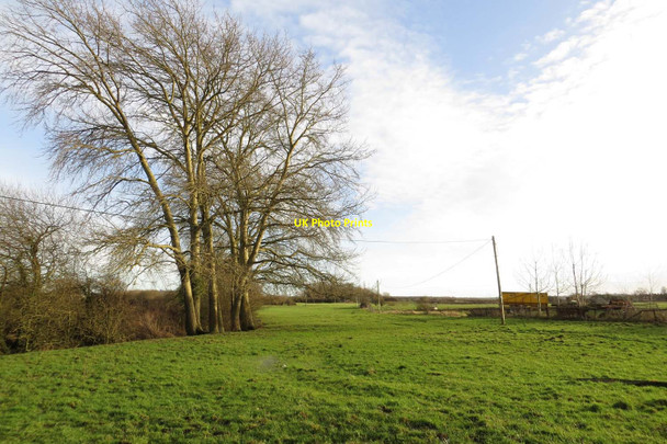 Photo 6"x4" Field by Oakfield Fisheries Ham Green\/SP6918 c2015