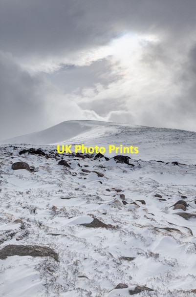Photo 6"x4" View up the snowy ridge Allt Coire an t-Sneachda\/NH9805 c2015