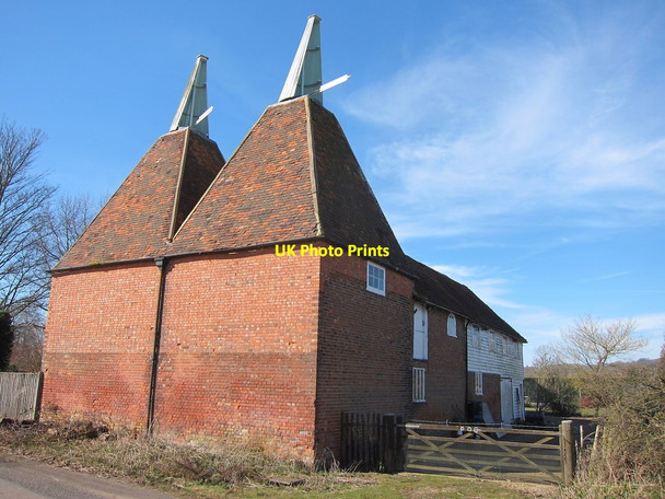 Photo 6"x4" Goose Green Farmhouse Oast, Maidstone Road, Hadlow Goose Green\/TQ6450 c2015