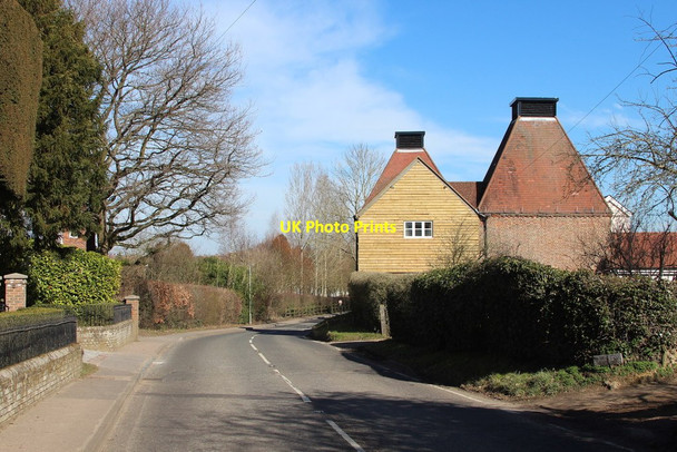 Photo 6"x4" Remingtons Farm Oast, Lamberhurst Road, Horsmonden Hazel Street\/TQ6939 c2015