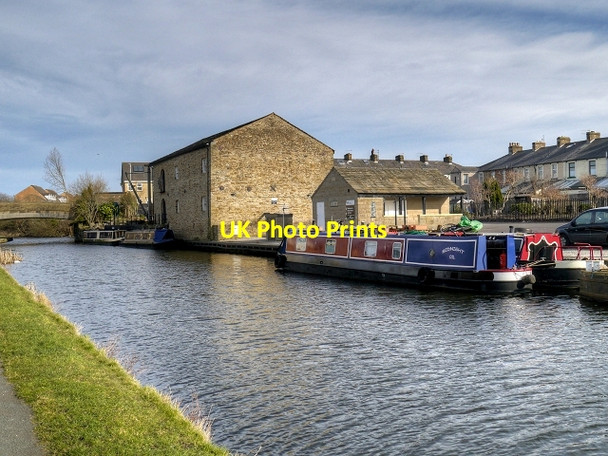 Photo 6"x4" Rose Grove Wharf and Warehouse, Leeds and Liverpool Canal Burnley c2015