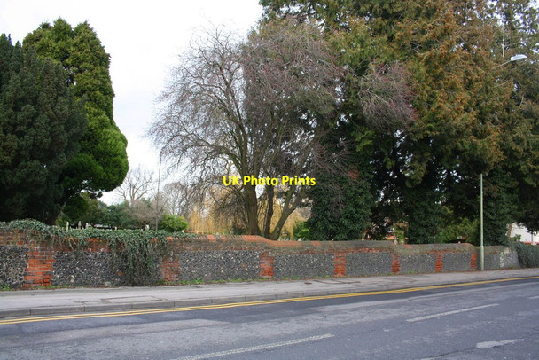 Photo 6"x4" Graveyard wall beside A329 London Road Wokingham c2015