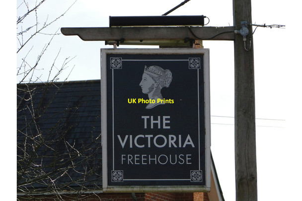 Photo 6"x4" The Victoria public house, pub sign Earl Soham c2015