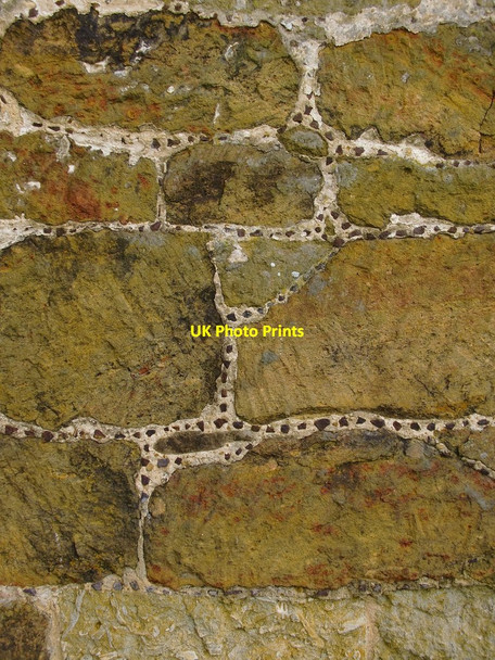 Photo 6"x4" Galleted stonework, Ockley church (2) Ockley\/TQ1440 c2015