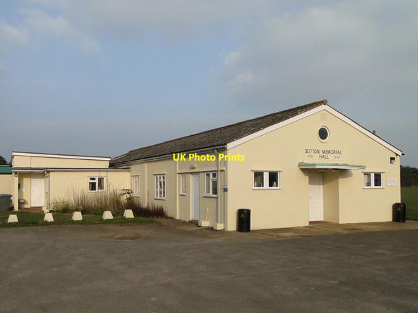 Photo 6"x4" Sutton War Memorial Village Hall Sutton\/TM3045 c2015