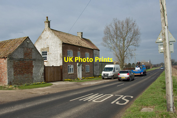 Photo 6"x4" Grange Farm, near Brigham, E Yorks Brigham\/TA0753 c2015