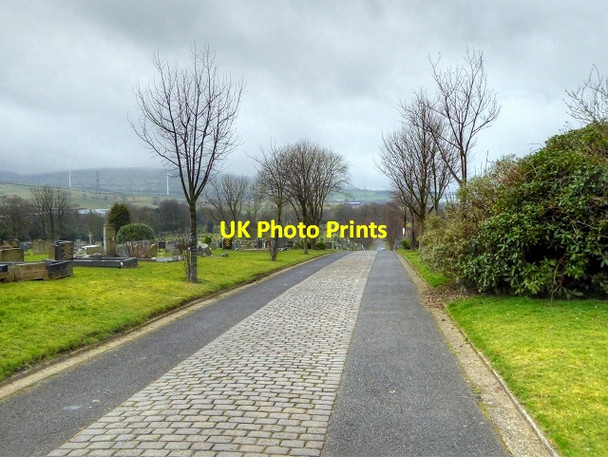 Photo 6"x4" Burnley Cemetery, Main Drive Burnley c2015
