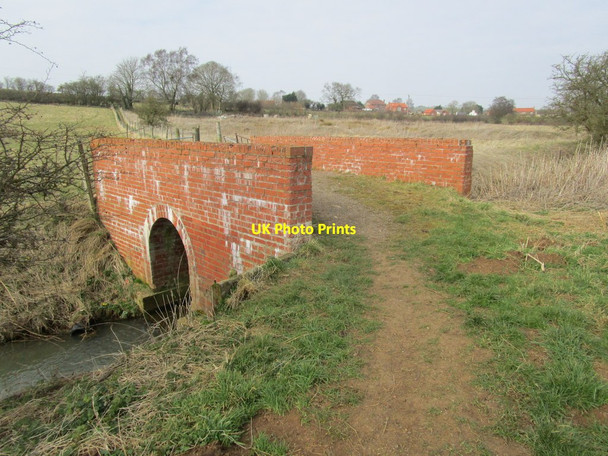 Photo 6"x4" Bridge over the River Waring Belchford c2015