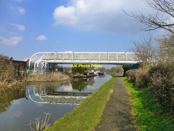 Photo 6"x4" Pipeline over the Shropshire Union Canal Wervin c2015