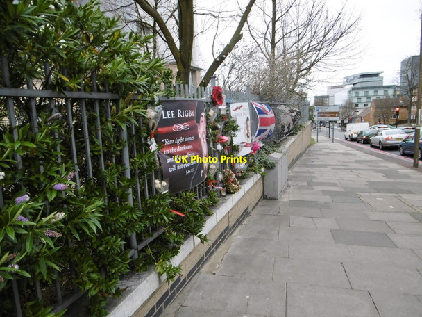 Photo 6"x4" Woolwich, memorial Woolwich c2015