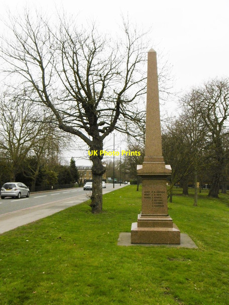 Photo 6"x4" Woolwich, obelisk Woolwich c2015