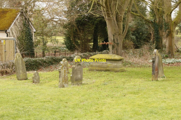 Photo 6"x4" Churchyard near the path Didcot c2015