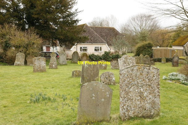 Photo 6"x4" East end of the Churchyard Didcot c2015