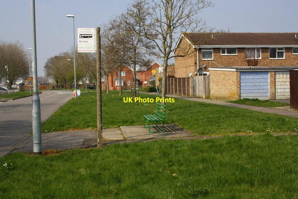 Photo 6"x4" Bus stop on St Paul's Drive Swindon\/SU1685 c2015