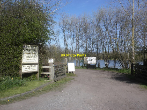 Photo 6"x4" Trinity Waters commercial fishing lakes Bridgwater c2015