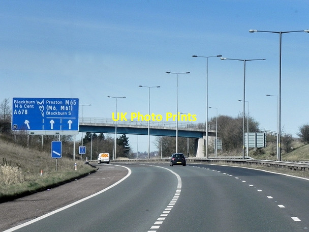 Photo 6"x4" Westbound M65 Approaching Junction 6 Rishton c2014