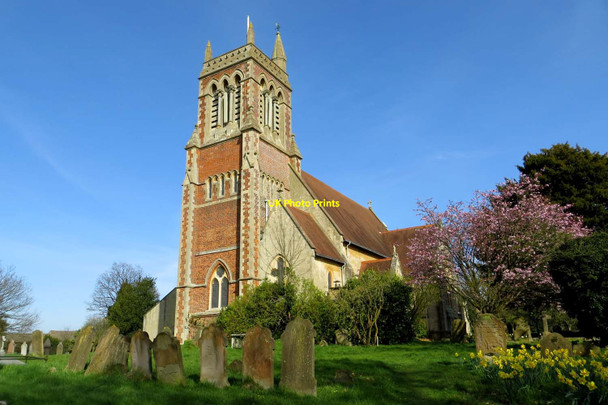Photo 6"x4" St Michael and St Mary Magdalene Church Bracknell c2014
