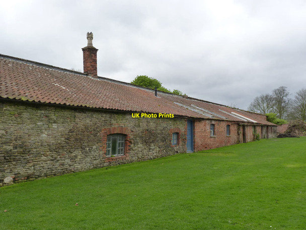Photo 6"x4" Potting sheds at Flintham Hall walled garden Flintham c2014