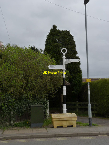 Photo 6"x4" Fingerpost, Main Street\/Abbey Lane, Aslockton Whatton-in-the-Vale c2014