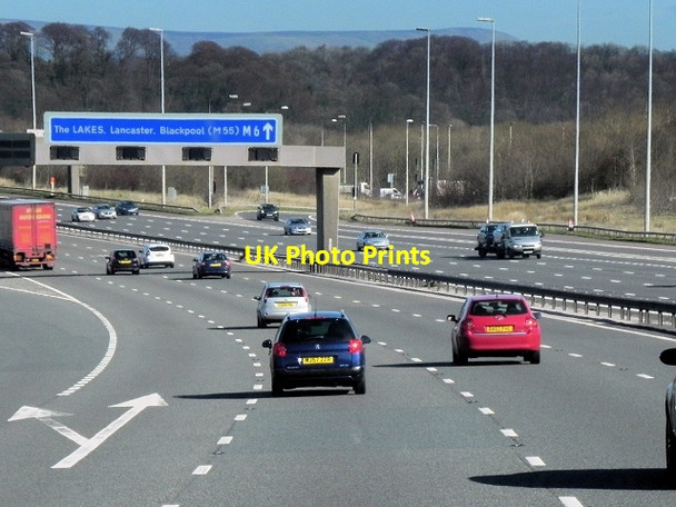 Photo 6"x4" Northbound M6 at Junction 31 Roach Bridge c2014