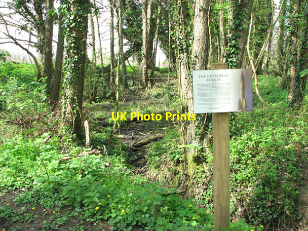 Photo 6"x4" V2 rocket crash site Hawes' Green c2014