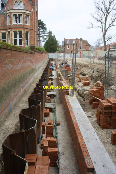 Photo 6"x4" Building works beside path into University Parks Oxford\/SP5106 c2014