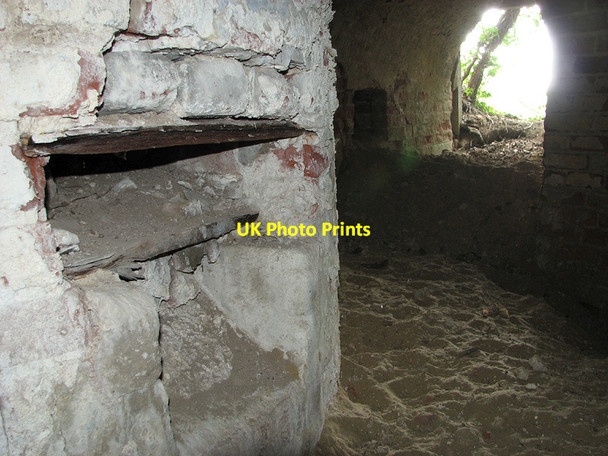 Photo 6"x4" Inside an old lime kiln Corpusty c2014