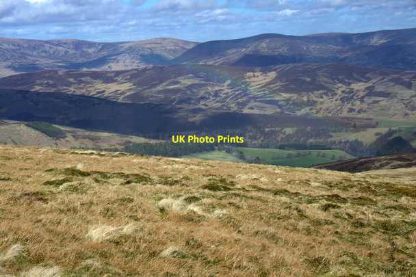 Photo 6"x4" View to Glen Uig from the NE slopes of Cat Law Easter Lednathie c2014