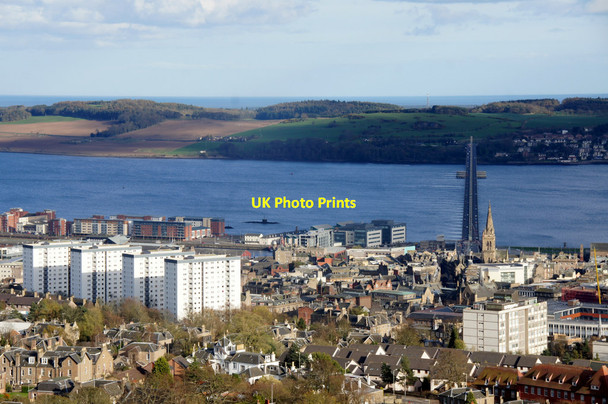 Photo 6"x4" Dundee city centre from Law Craigie\/NO4231 c2014